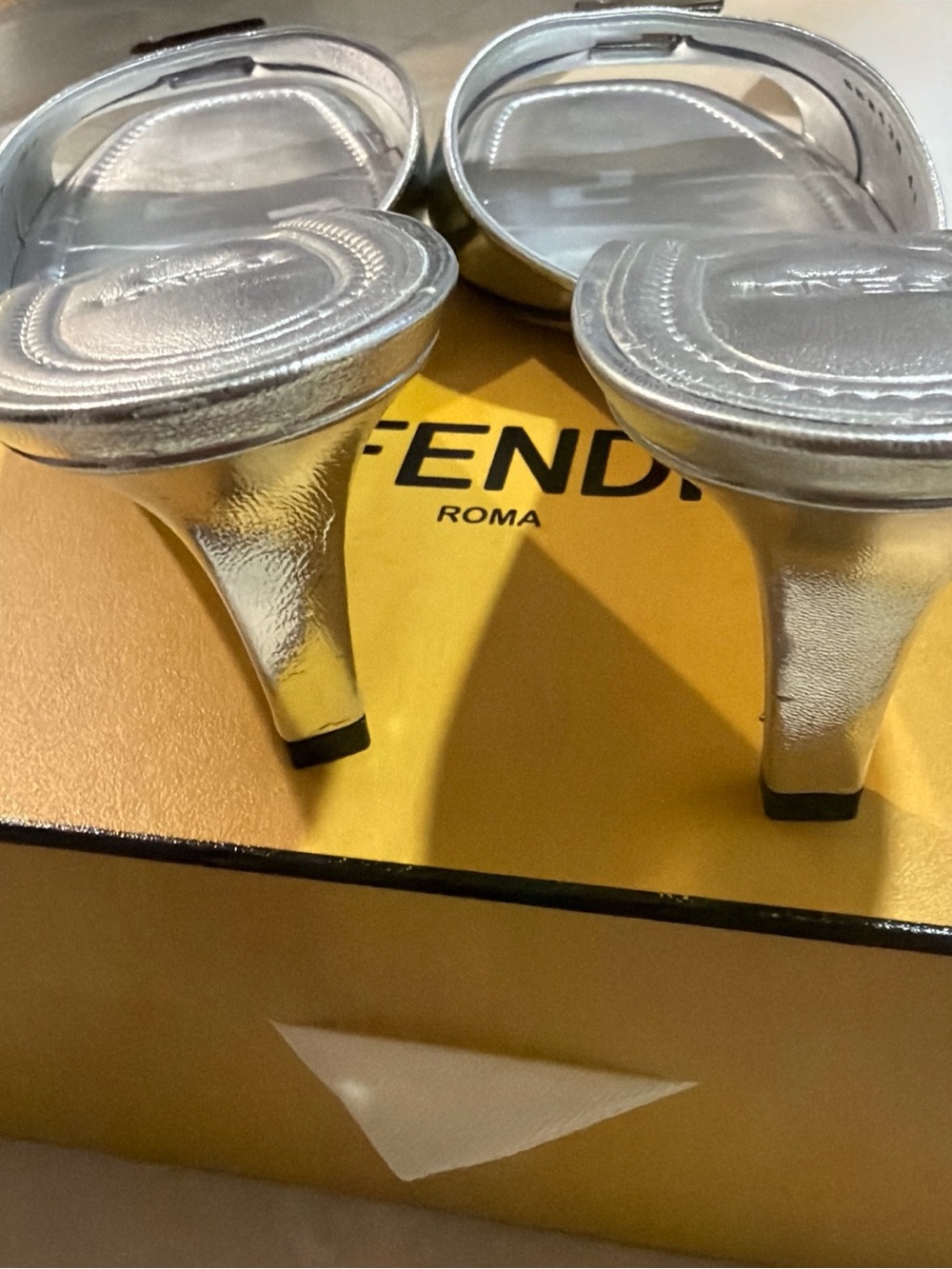 Fendi Mule - Picture 2 of 12